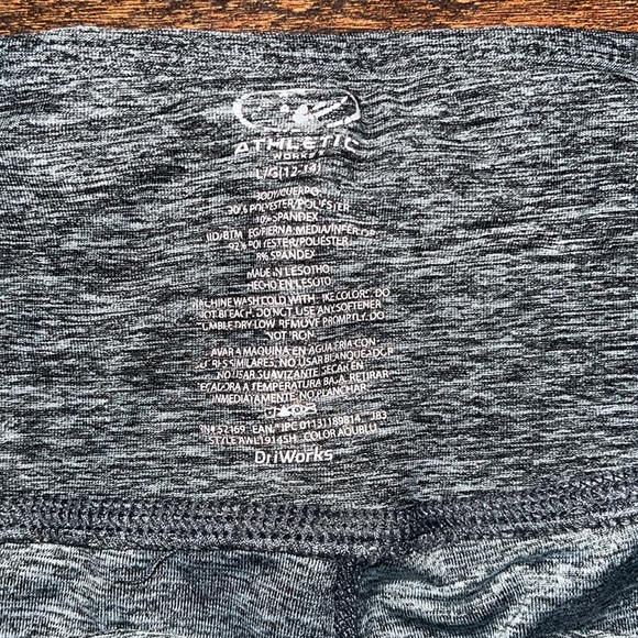 Workout leggings. Size Large - Picture 2 of 2